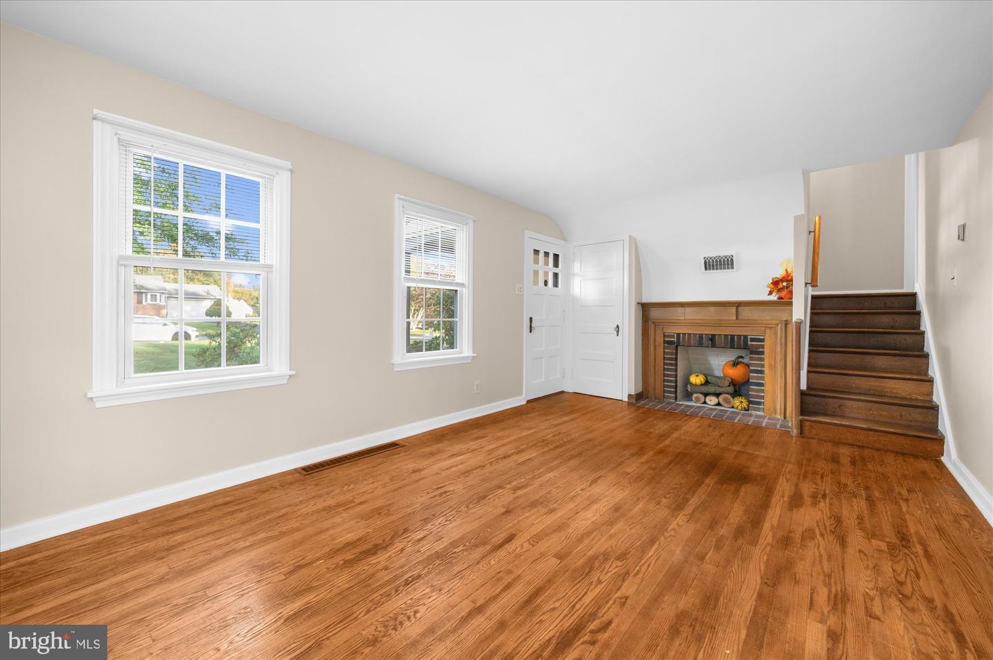 526 Green St # Property Photo 3
