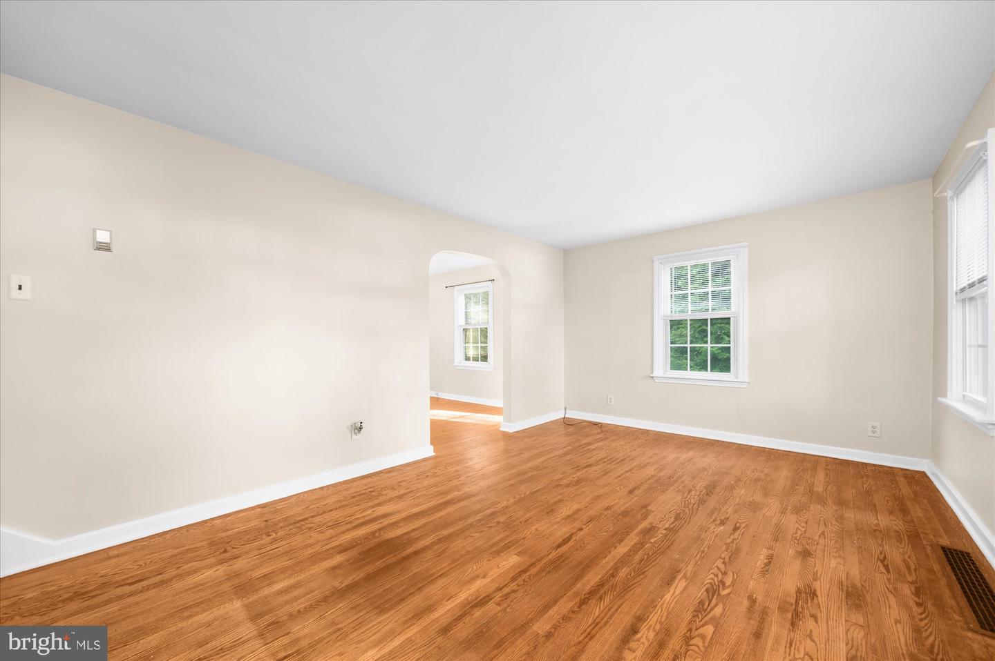 526 Green St # Property Photo 5