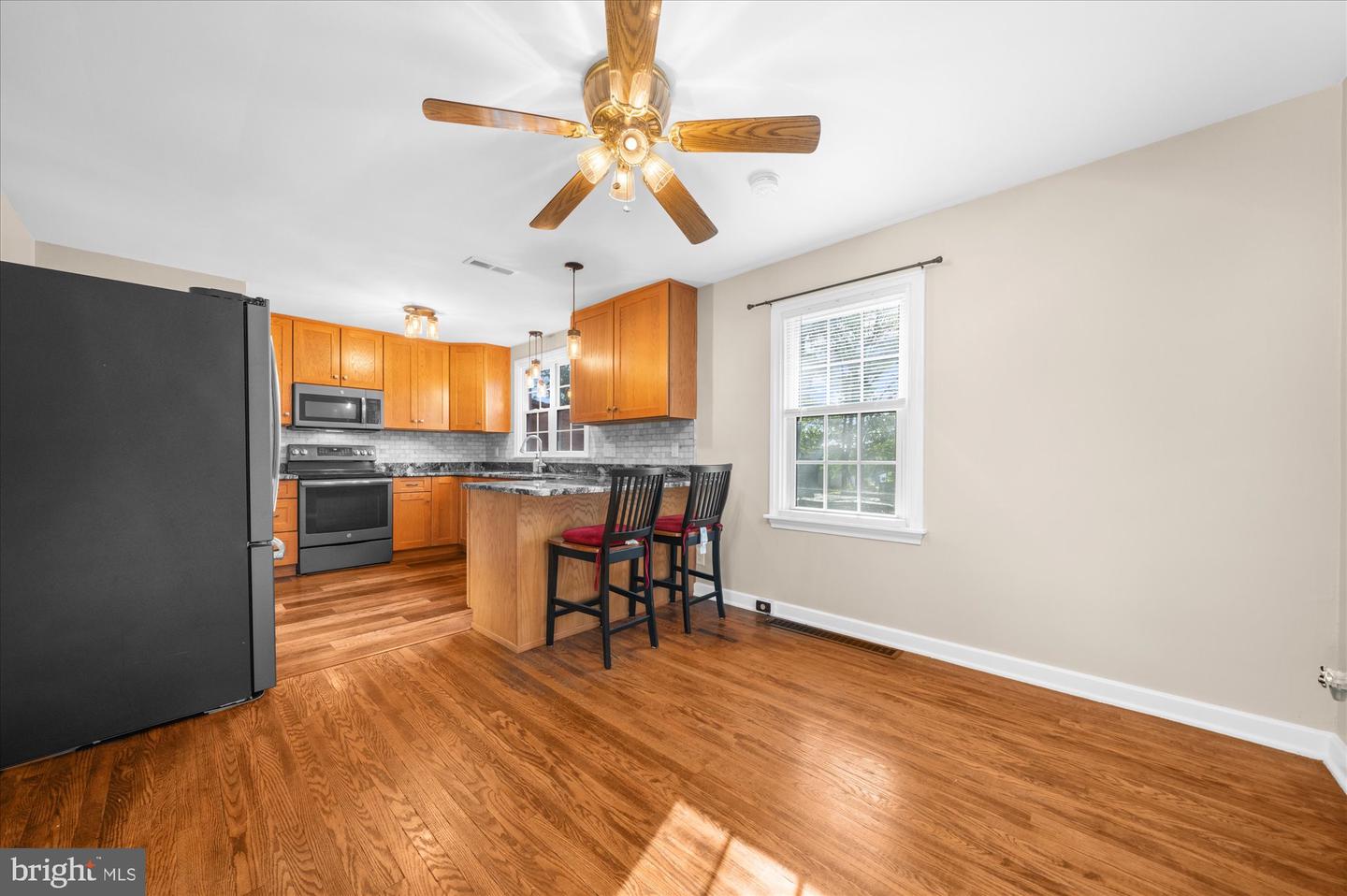 526 Green St # Property Photo 7