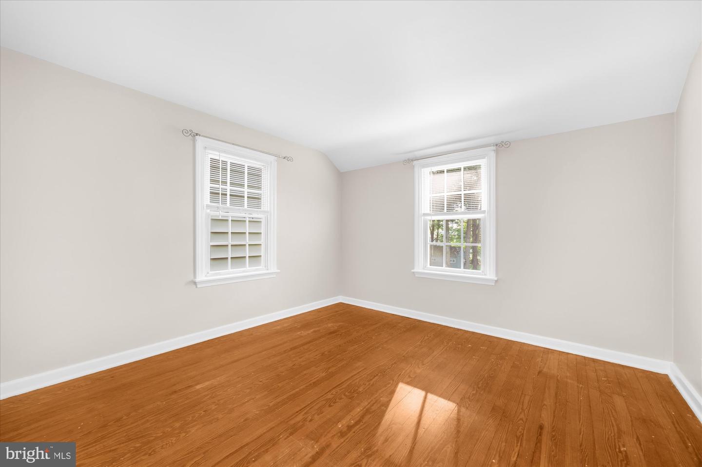 526 Green St # Property Photo 15