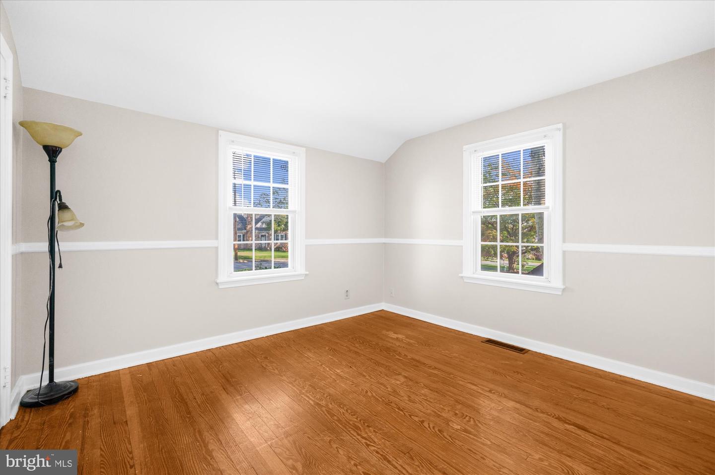 526 Green St # Property Photo 17