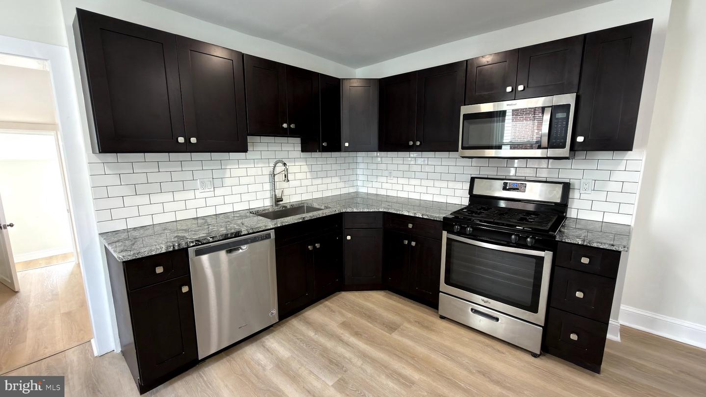 9 Franklin St # Property Photo 3