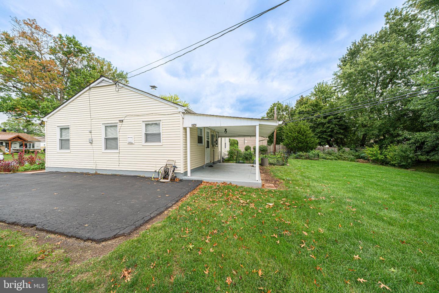 521 Winding Rd Property Photo 11