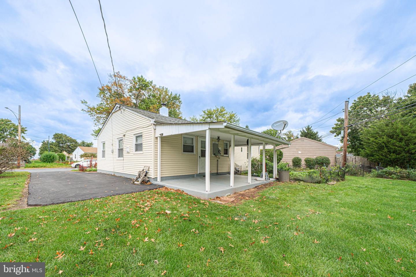 521 Winding Rd Property Photo 12