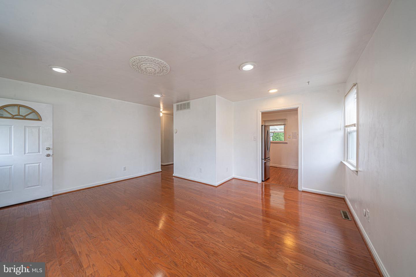 521 Winding Rd Property Photo 15