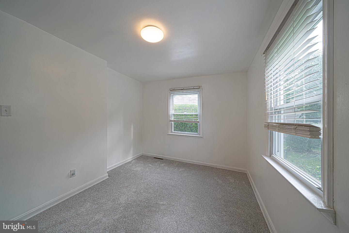 521 Winding Rd Property Photo 30