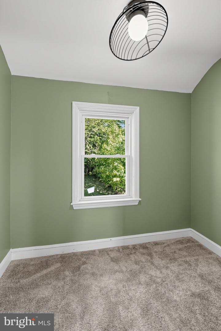 21 Hancock Ave Property Photo 11
