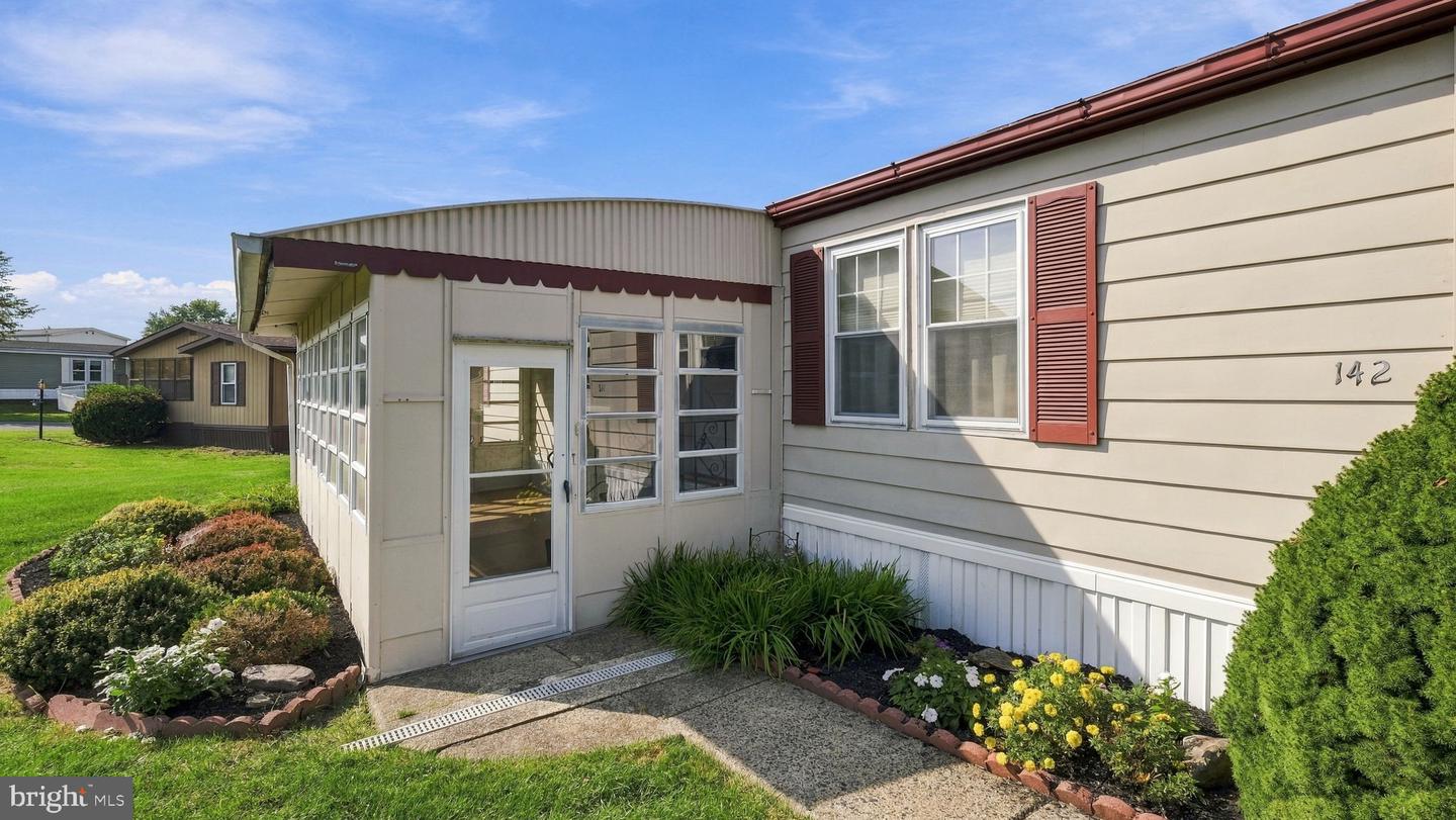 142 Wedgewood Cv # Property Photo 4
