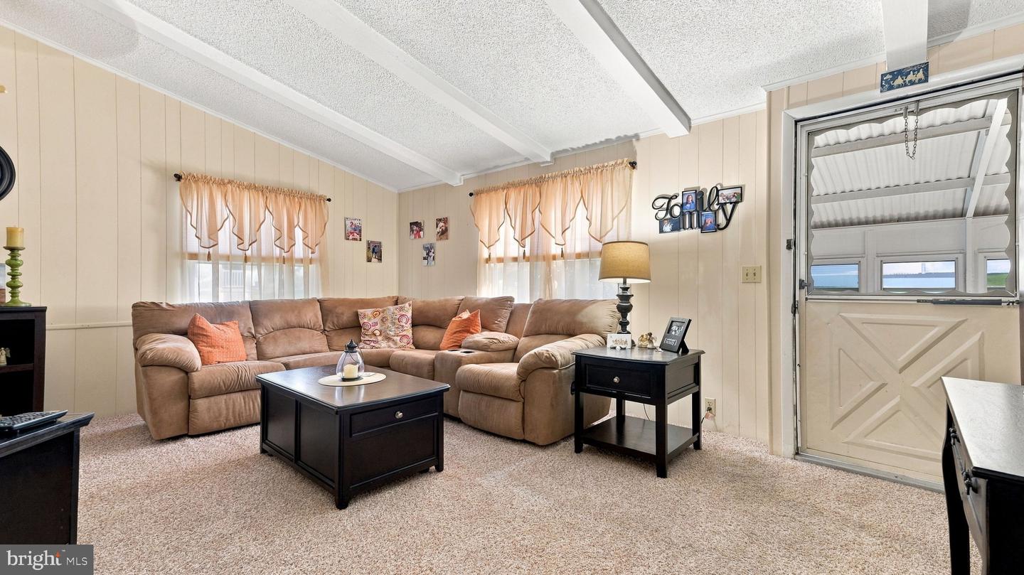 142 Wedgewood Cv # Property Photo 6
