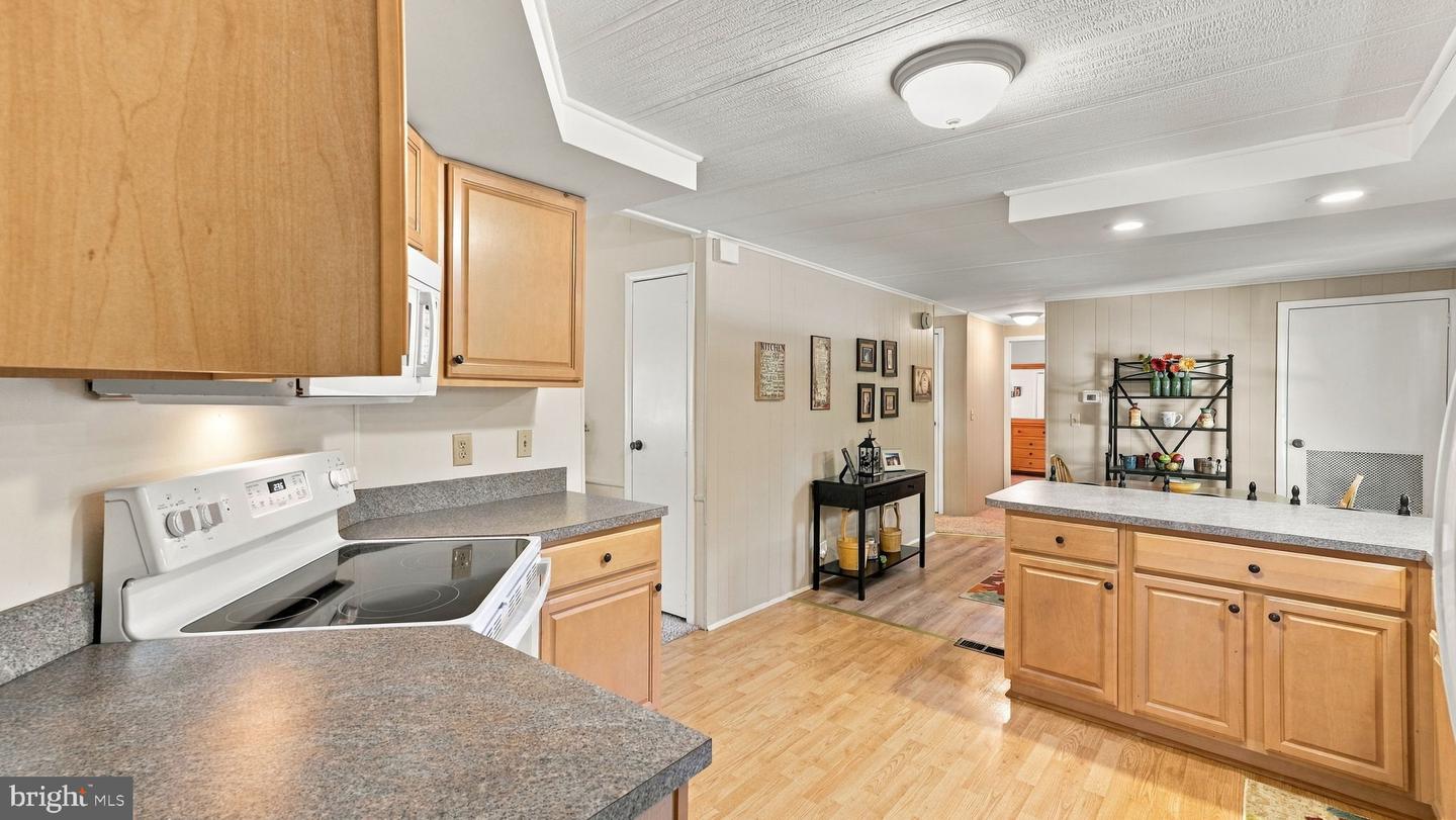 142 Wedgewood Cv # Property Photo 10
