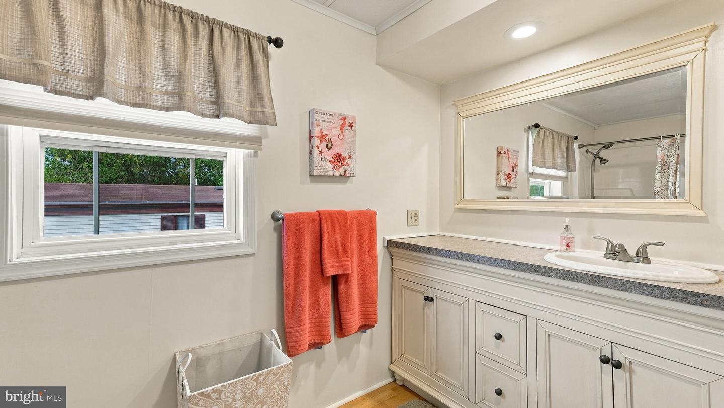 142 Wedgewood Cv # Property Photo 12