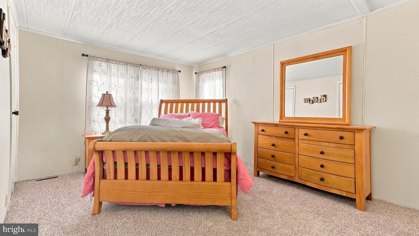 142 Wedgewood Cv # Property Photo 16