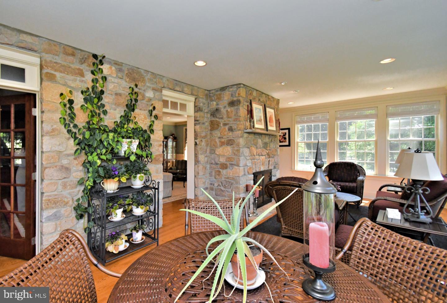 1811 Hollow Rd Property Photo 7