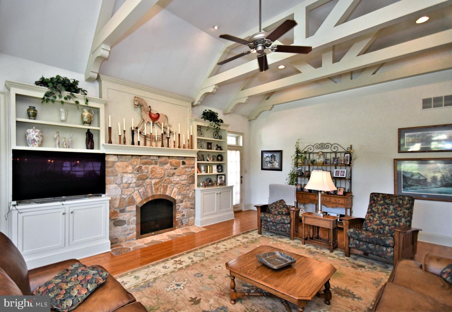 1811 Hollow Rd Property Photo 15