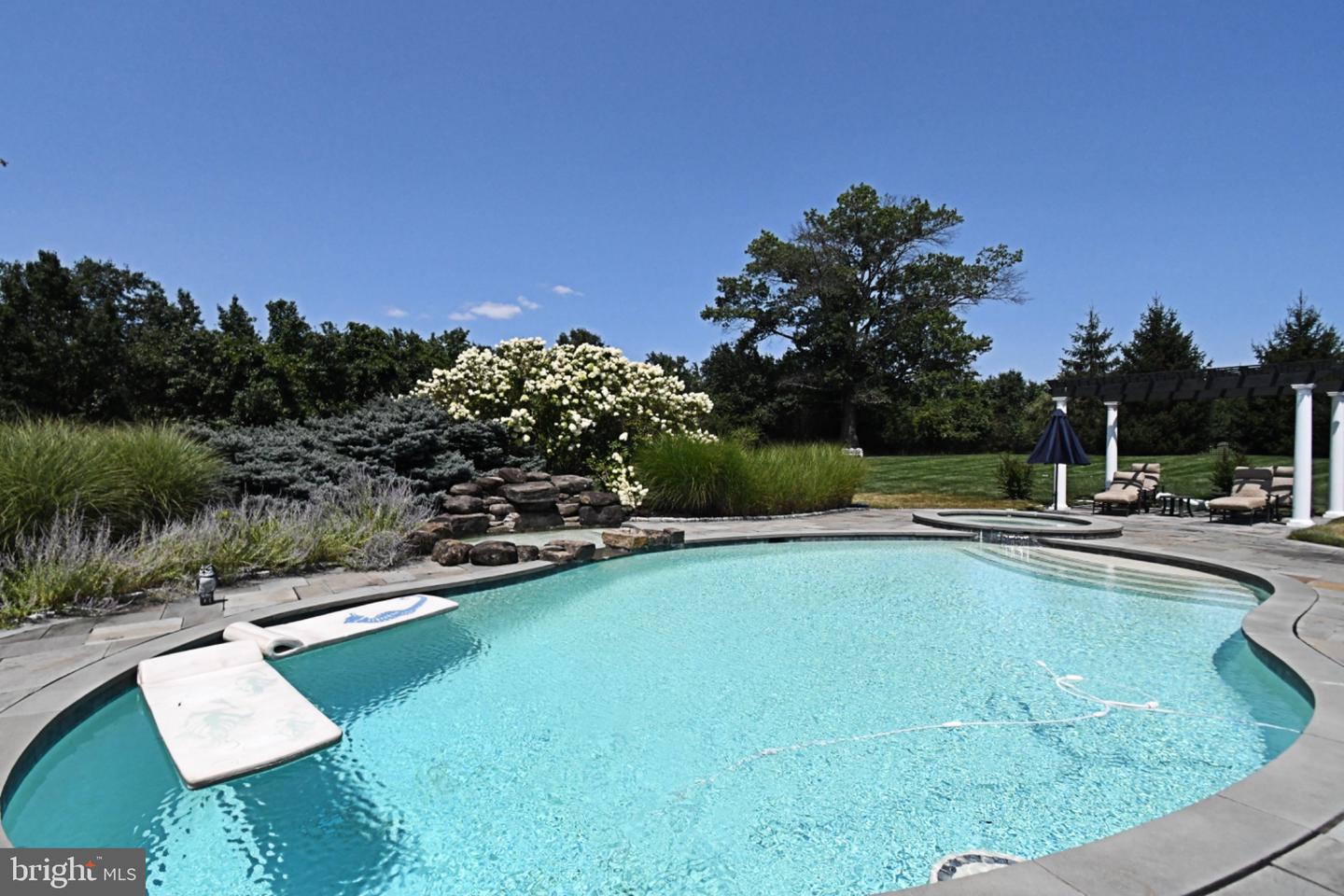 1811 Hollow Rd Property Photo 49