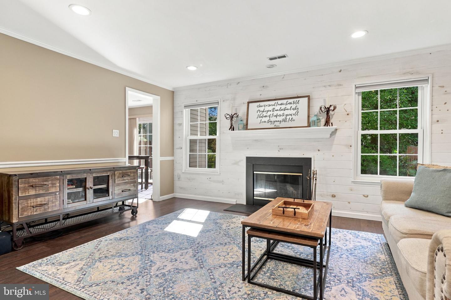 5703 Constitution Ct # Property Photo 6