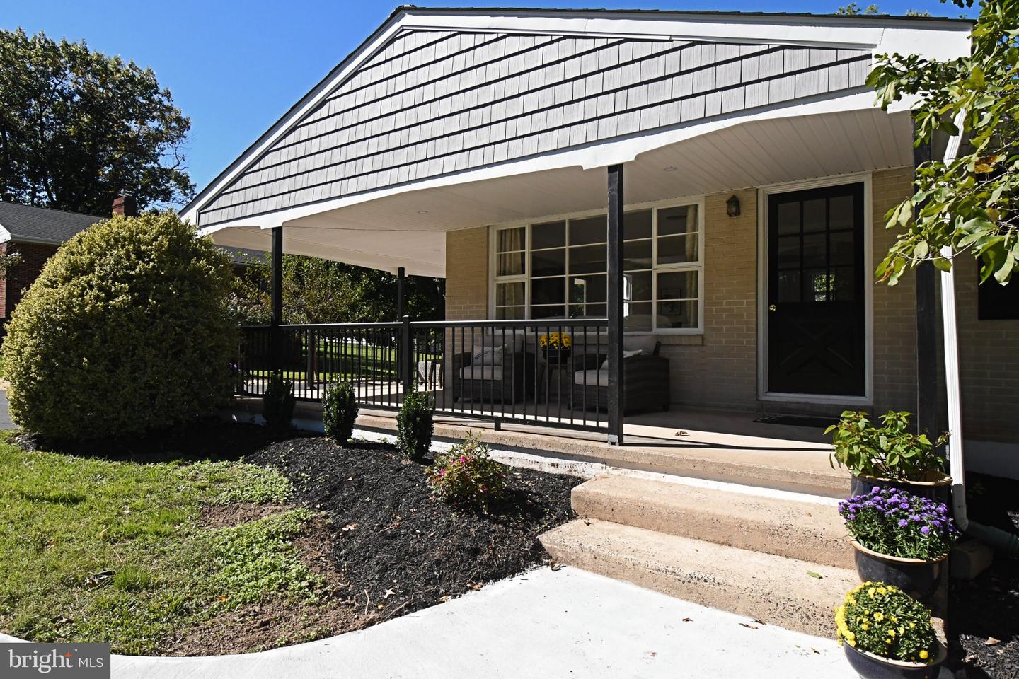 75 W Mount Kirk Ave # Property Photo 2