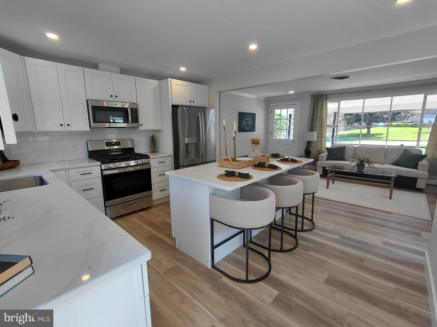 75 W Mount Kirk Ave # Property Photo 7