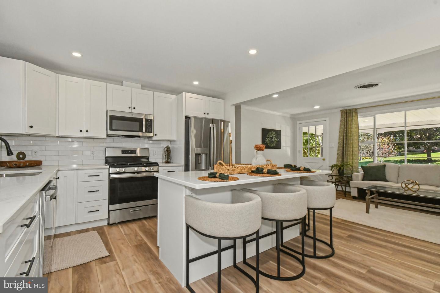 75 W Mount Kirk Ave # Property Photo 13