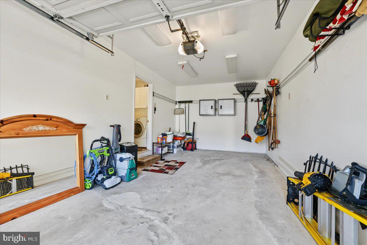 115 Abbey Dr Property Photo 29