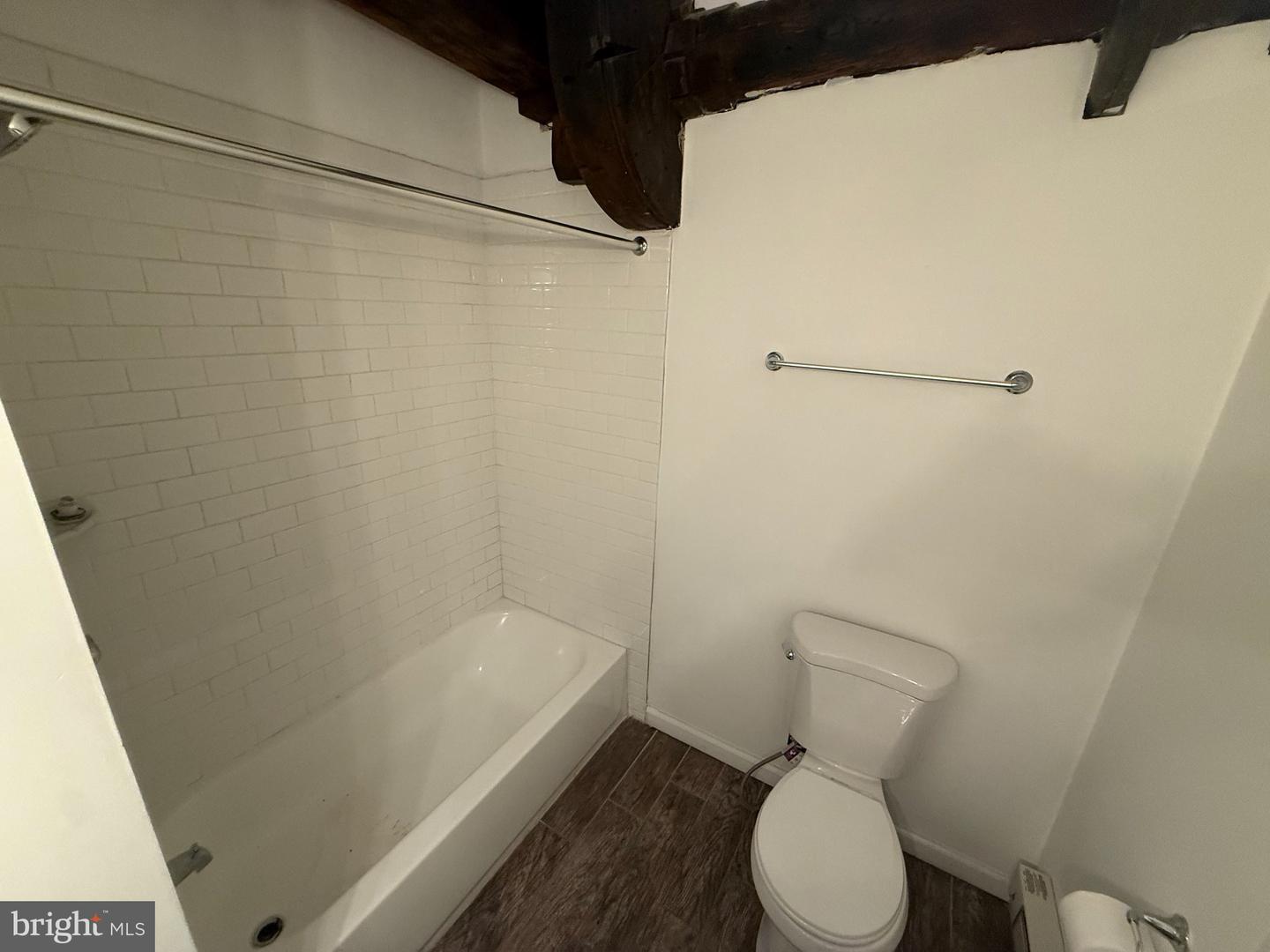 200 W Marshall St #4 Property Photo 2