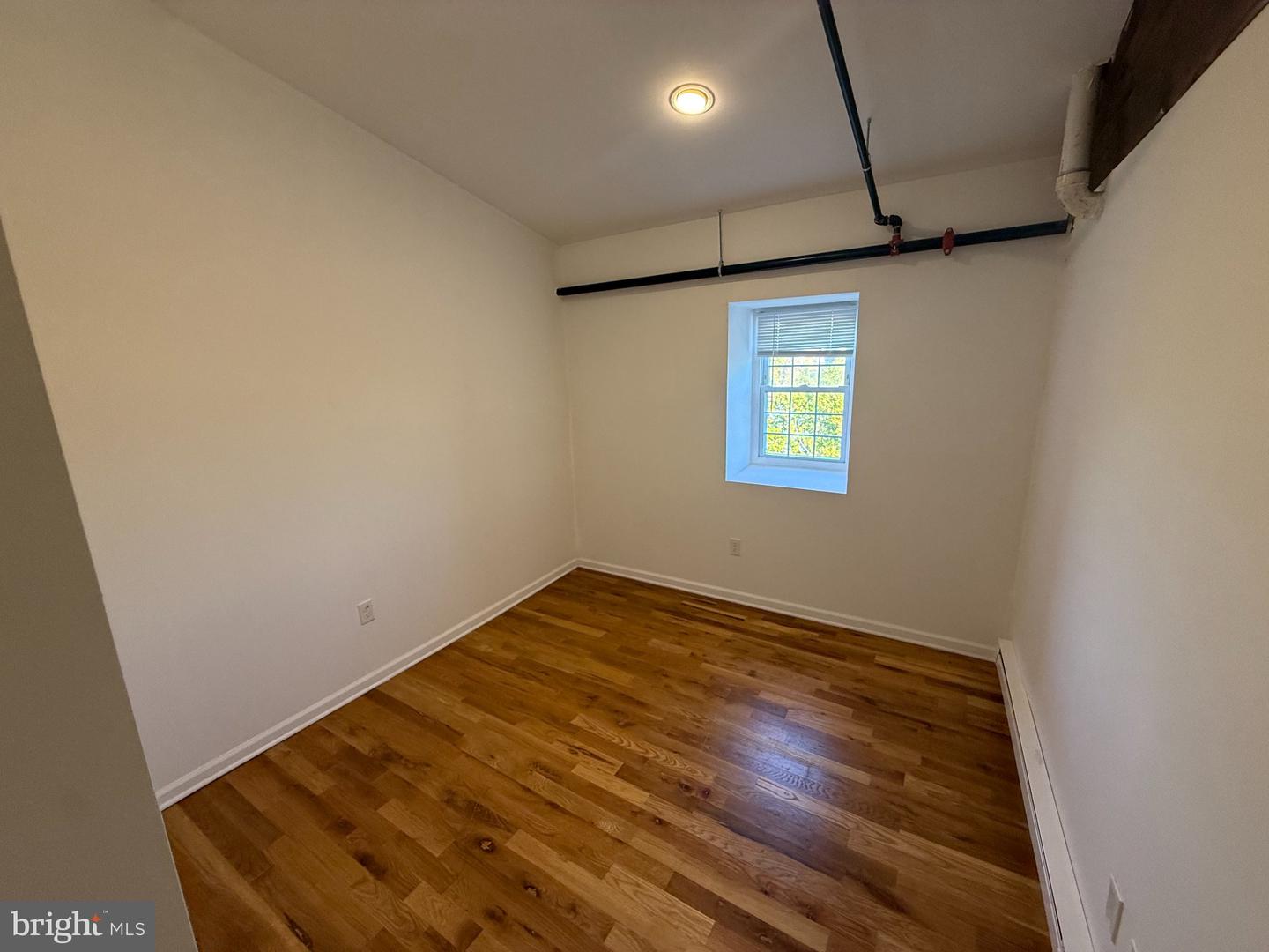 200 W Marshall St #4 Property Photo 7