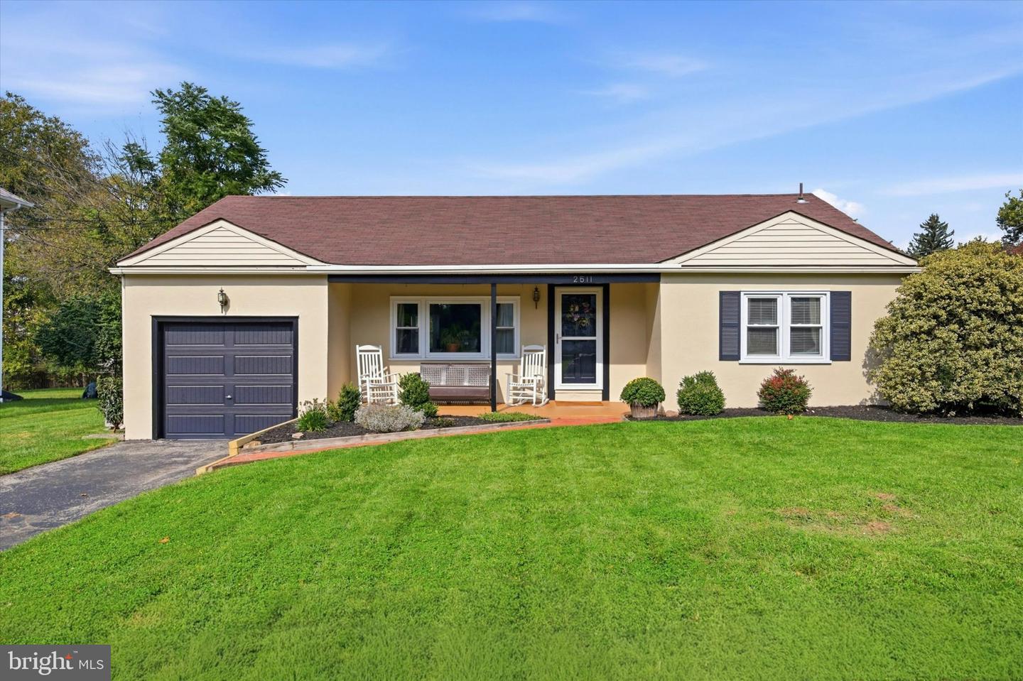 2511 SWEDE RD # Property Photo 1