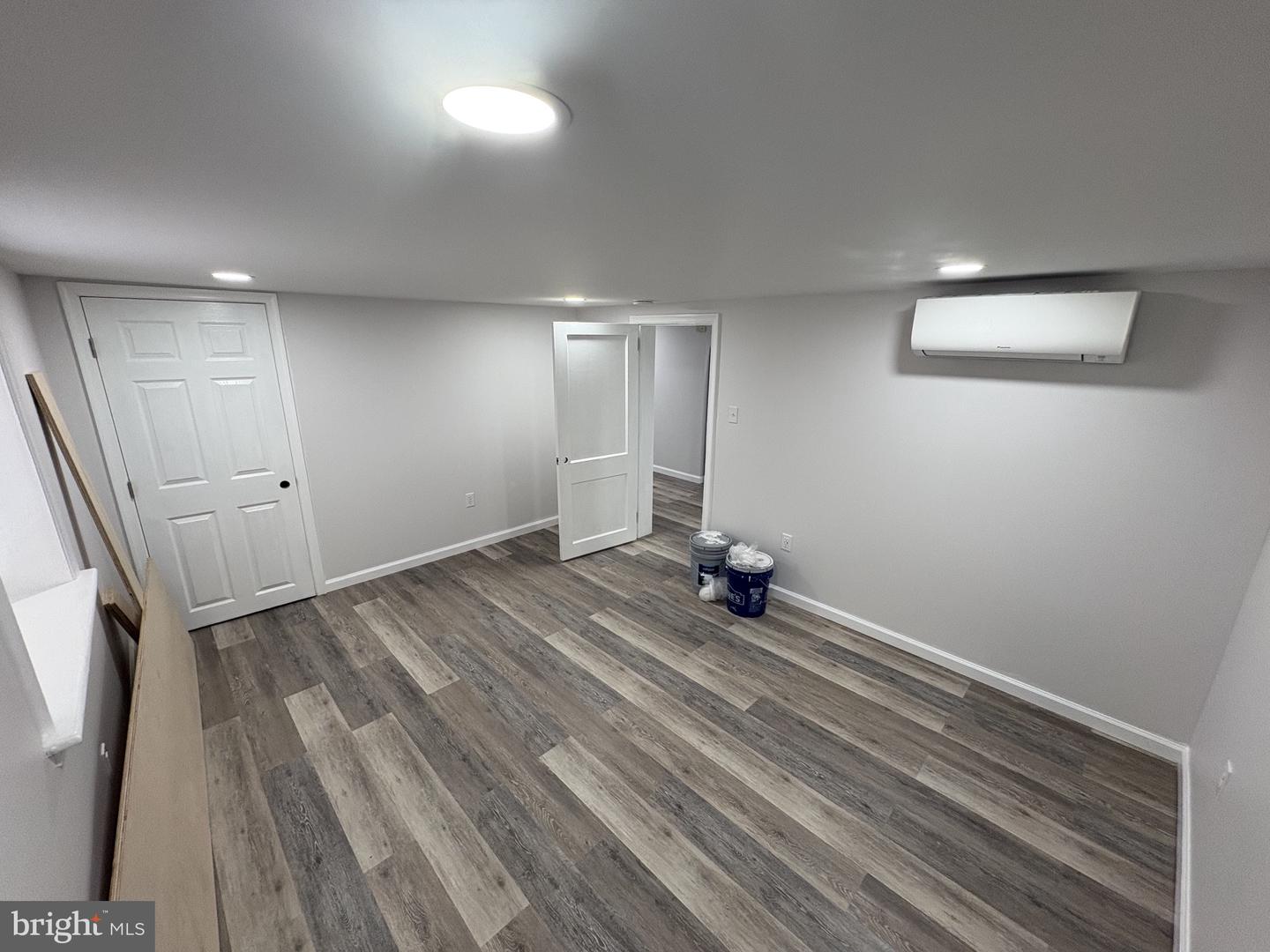 367 E Butler Ave #e Property Photo 9