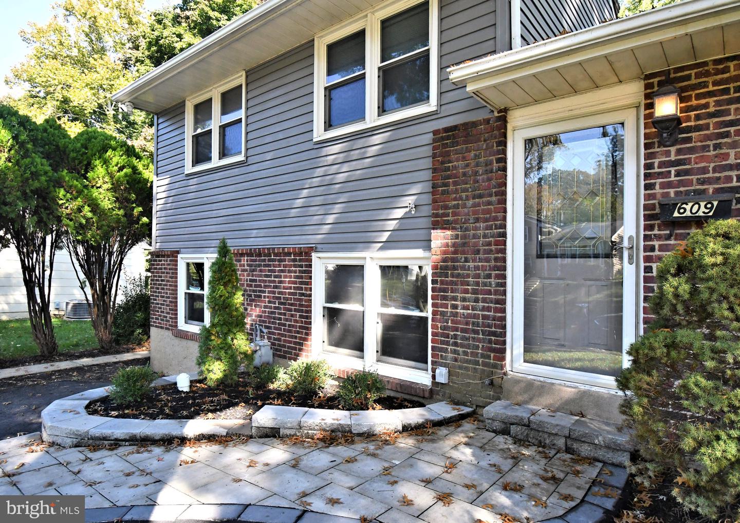 609 Mansfield Rd Property Photo 4