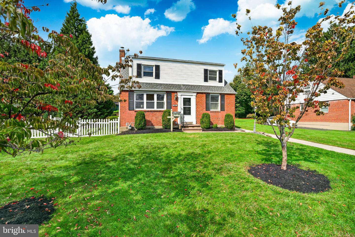 614 TOPSFIELD RD # Property Photo 1