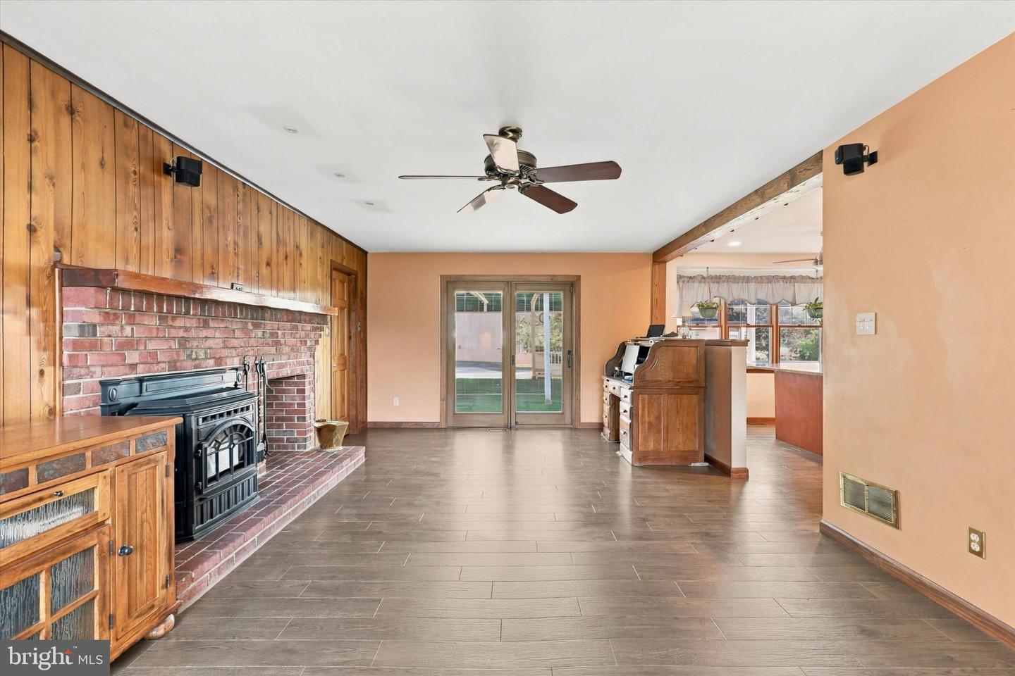 50 Shirley Ln # Property Photo 13