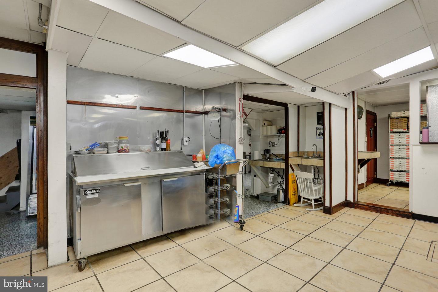 16 S Keim St # Property Photo 6