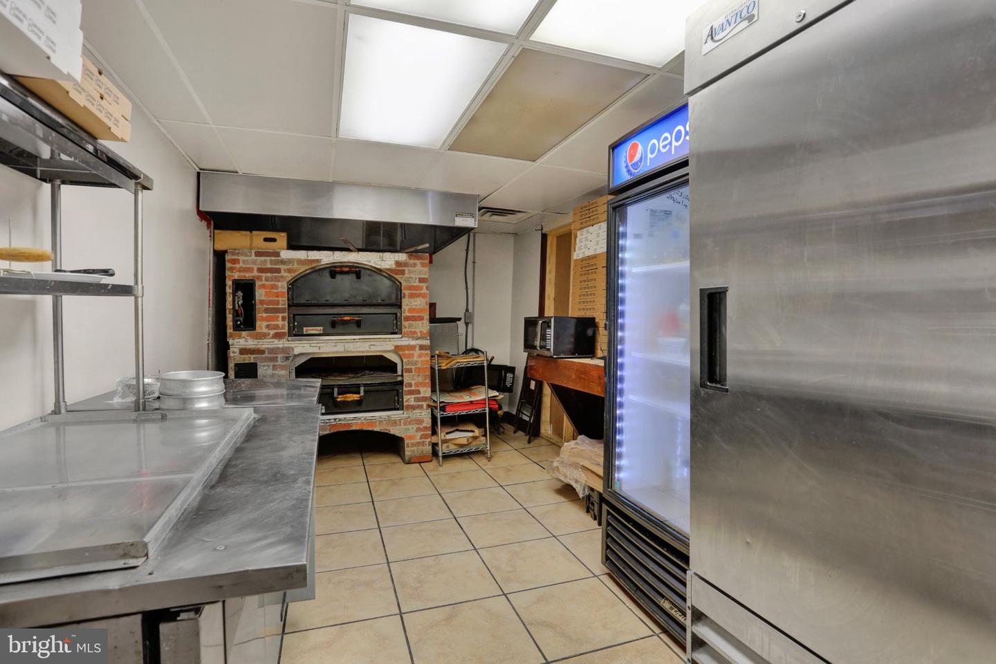 16 S Keim St # Property Photo 8