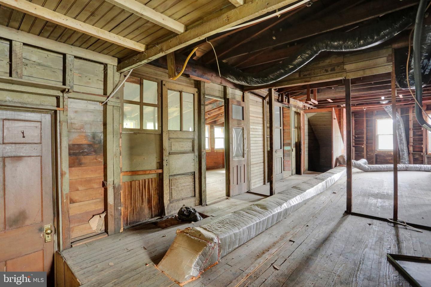 16 S Keim St # Property Photo 13