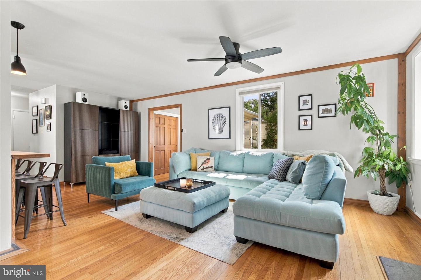 479 Plymouth Rd # Property Photo 3