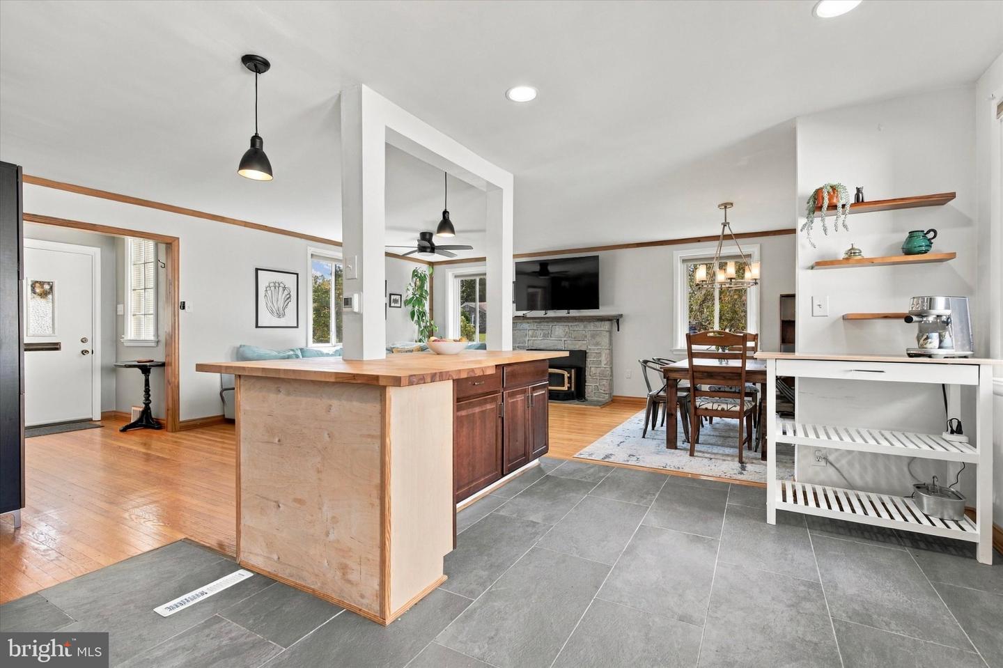479 Plymouth Rd # Property Photo 8