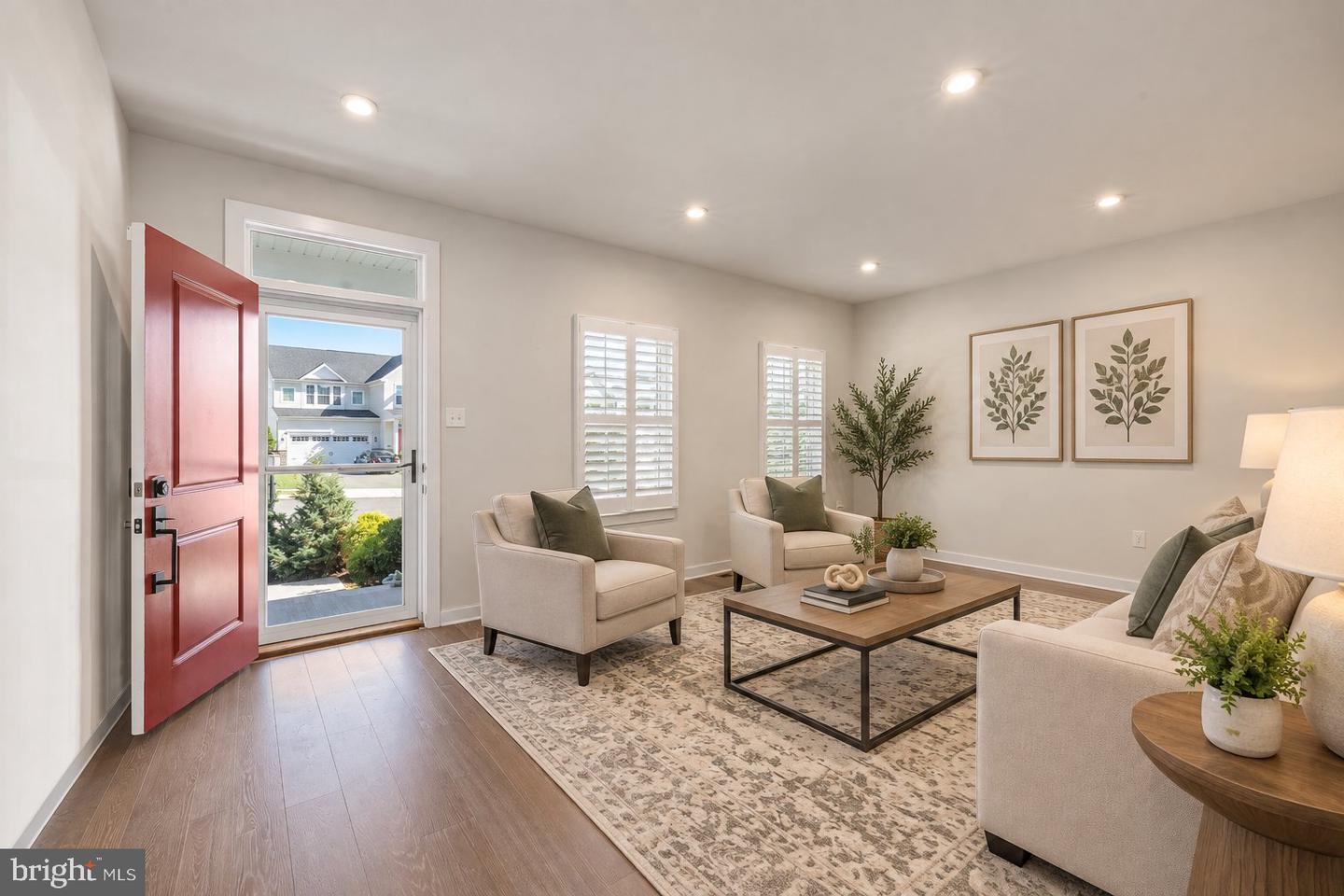 523 Spring Manor Blvd # Property Photo 3