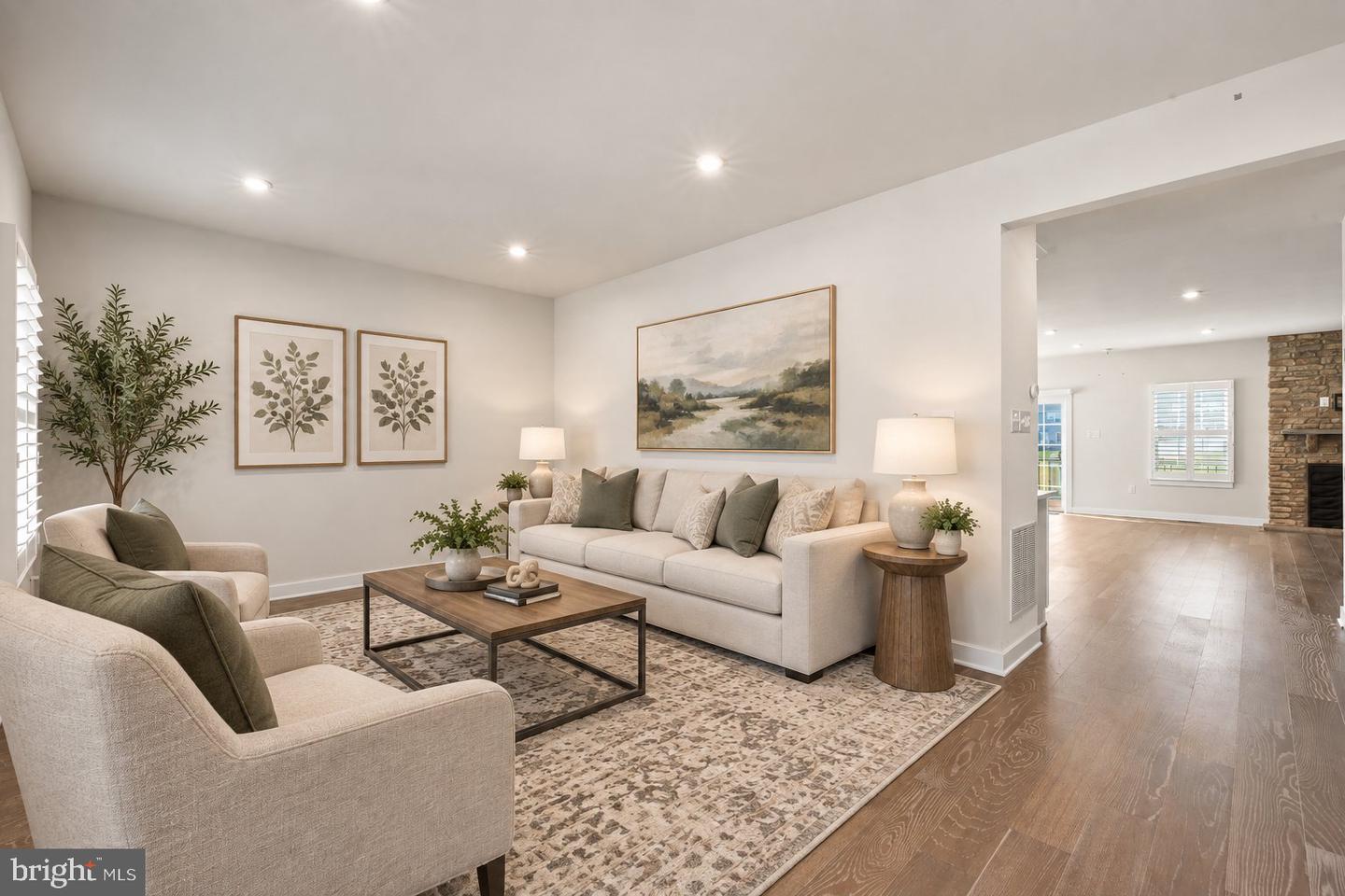 523 Spring Manor Blvd # Property Photo 5