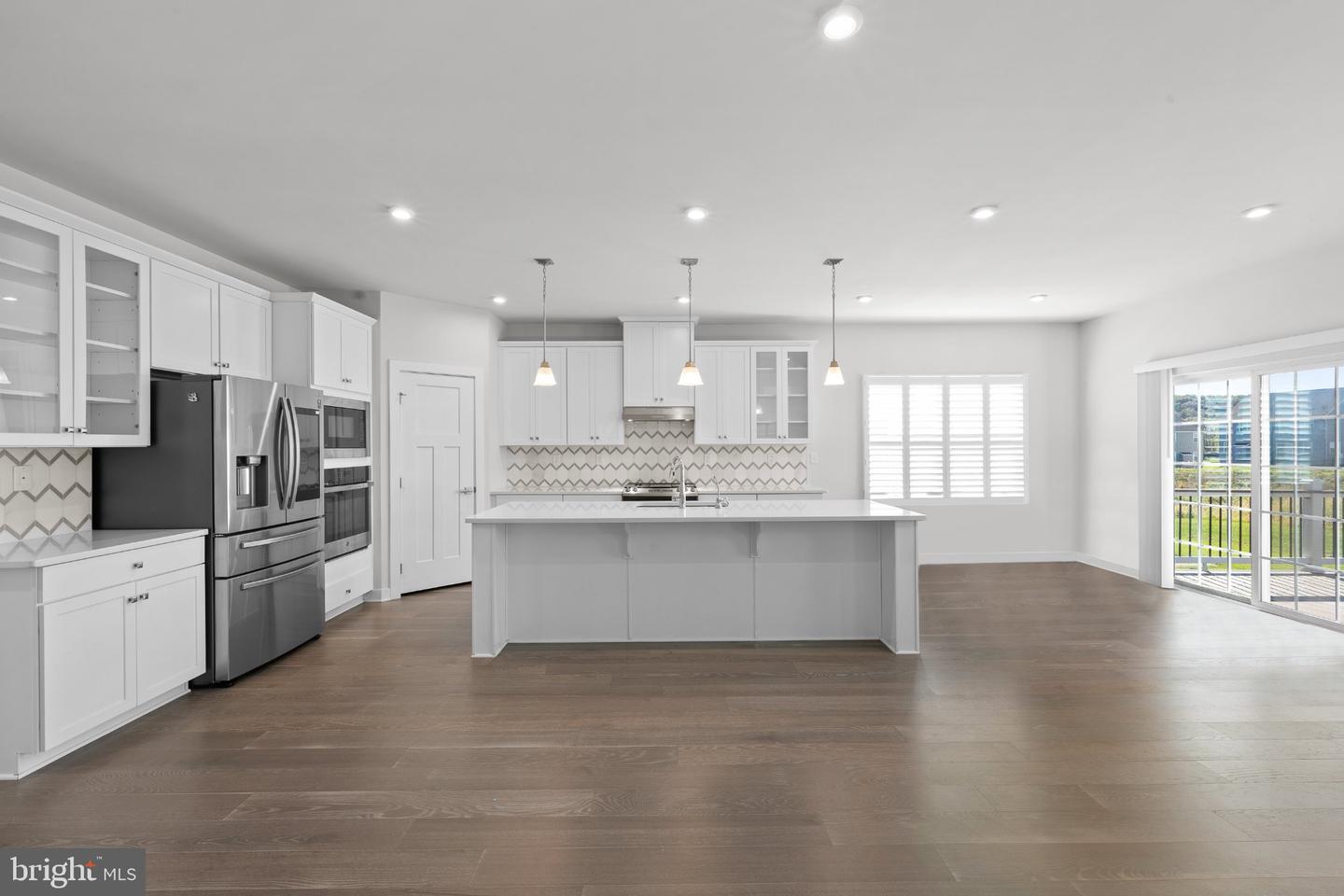 523 Spring Manor Blvd # Property Photo 9