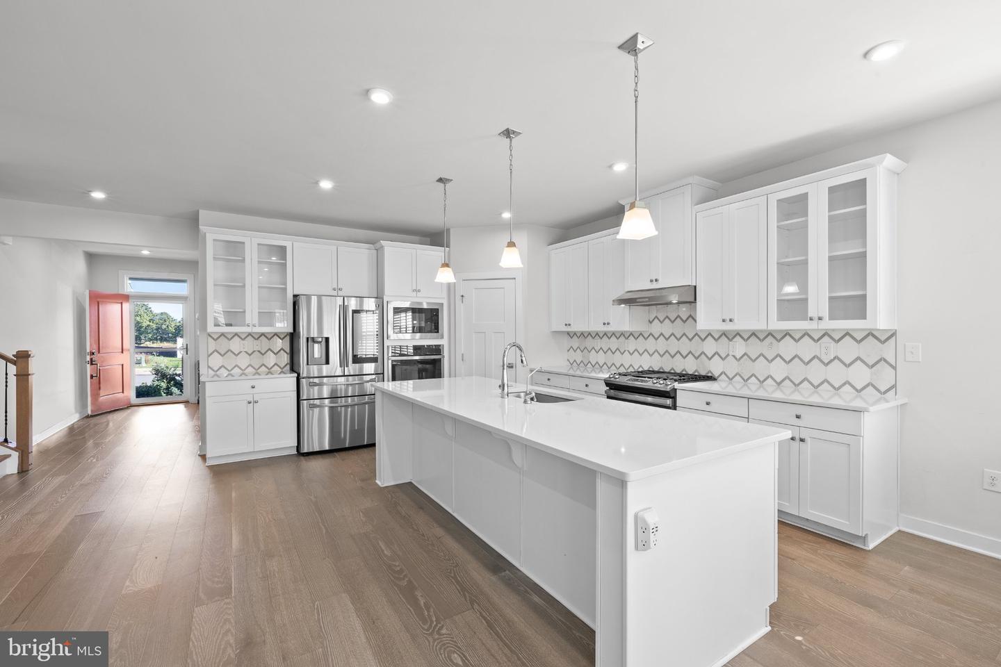 523 Spring Manor Blvd # Property Photo 11
