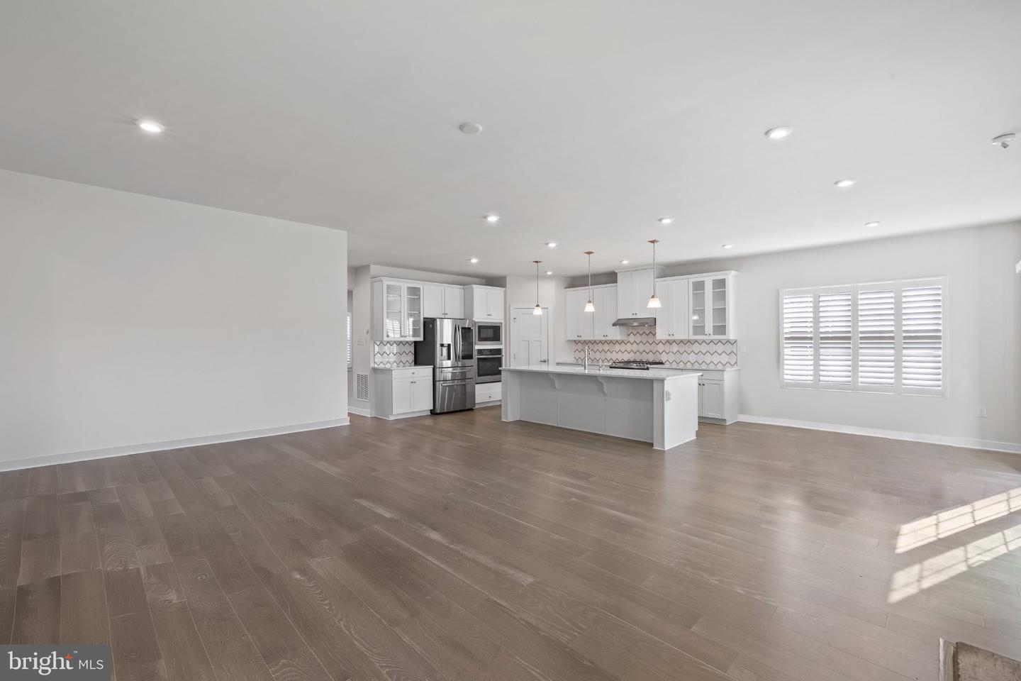 523 Spring Manor Blvd # Property Photo 13