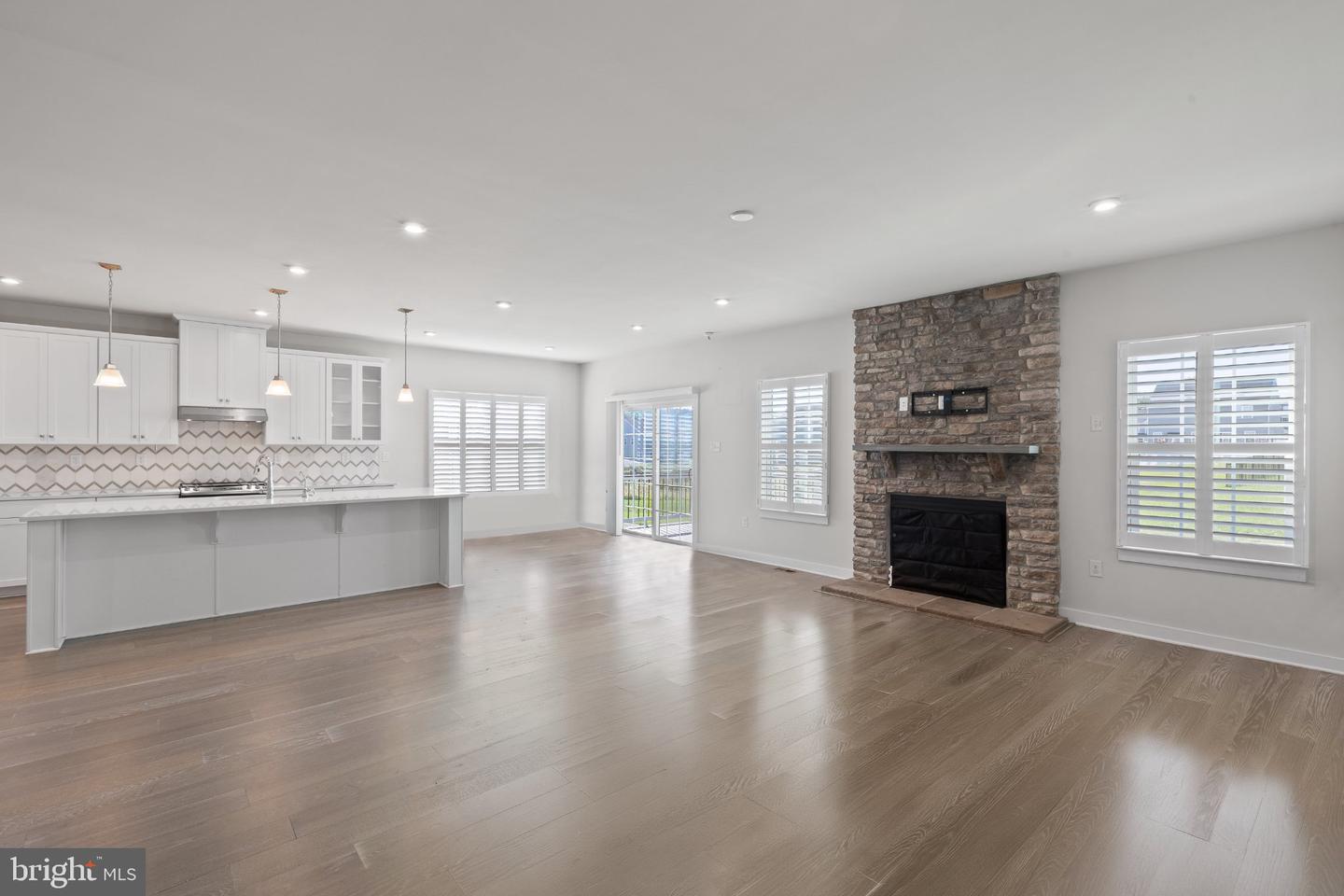 523 Spring Manor Blvd # Property Photo 15