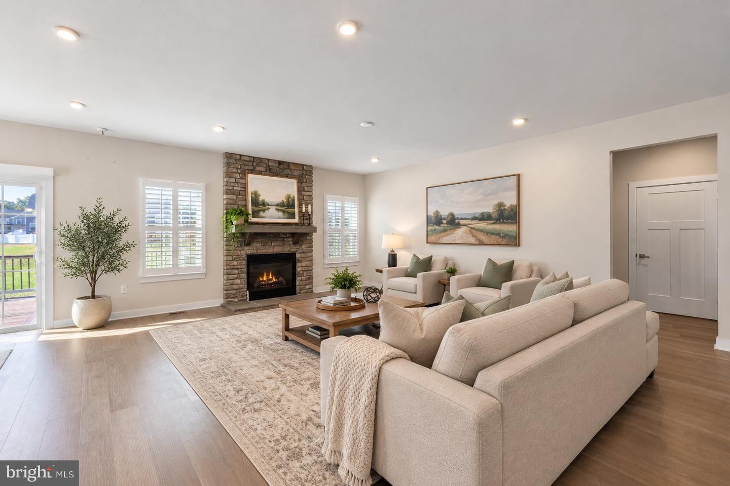 523 Spring Manor Blvd # Property Photo 18