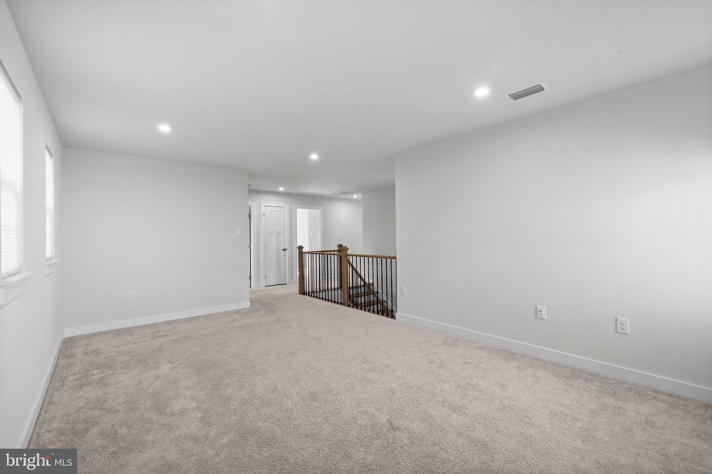 523 Spring Manor Blvd # Property Photo 22