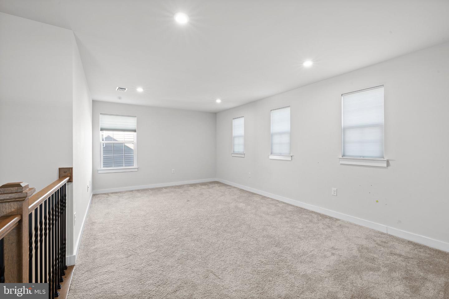 523 Spring Manor Blvd # Property Photo 23