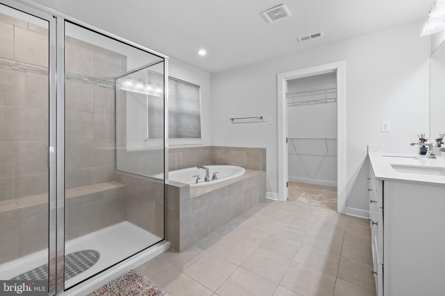 523 Spring Manor Blvd # Property Photo 34