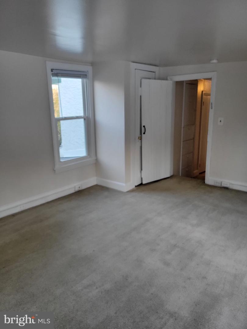 289 Arcola Rd Property Photo 16