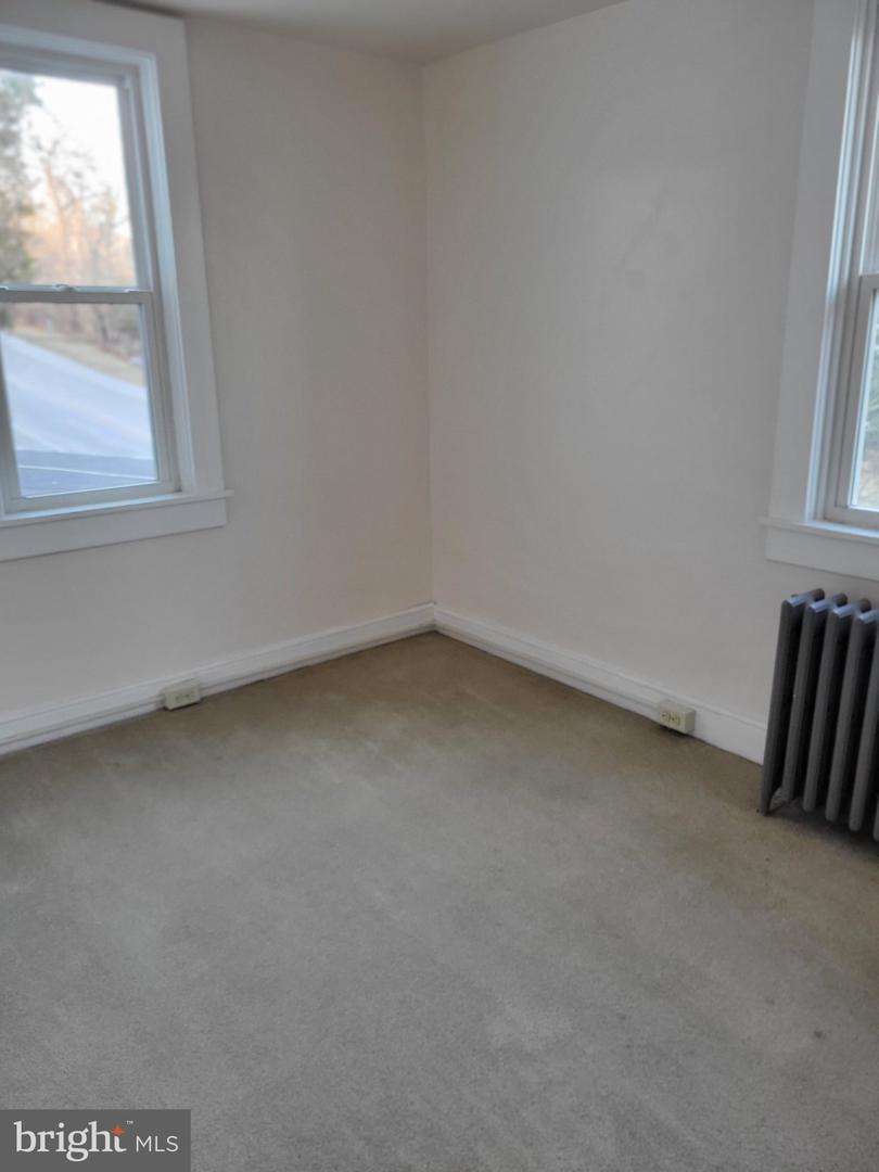 289 Arcola Rd Property Photo 18