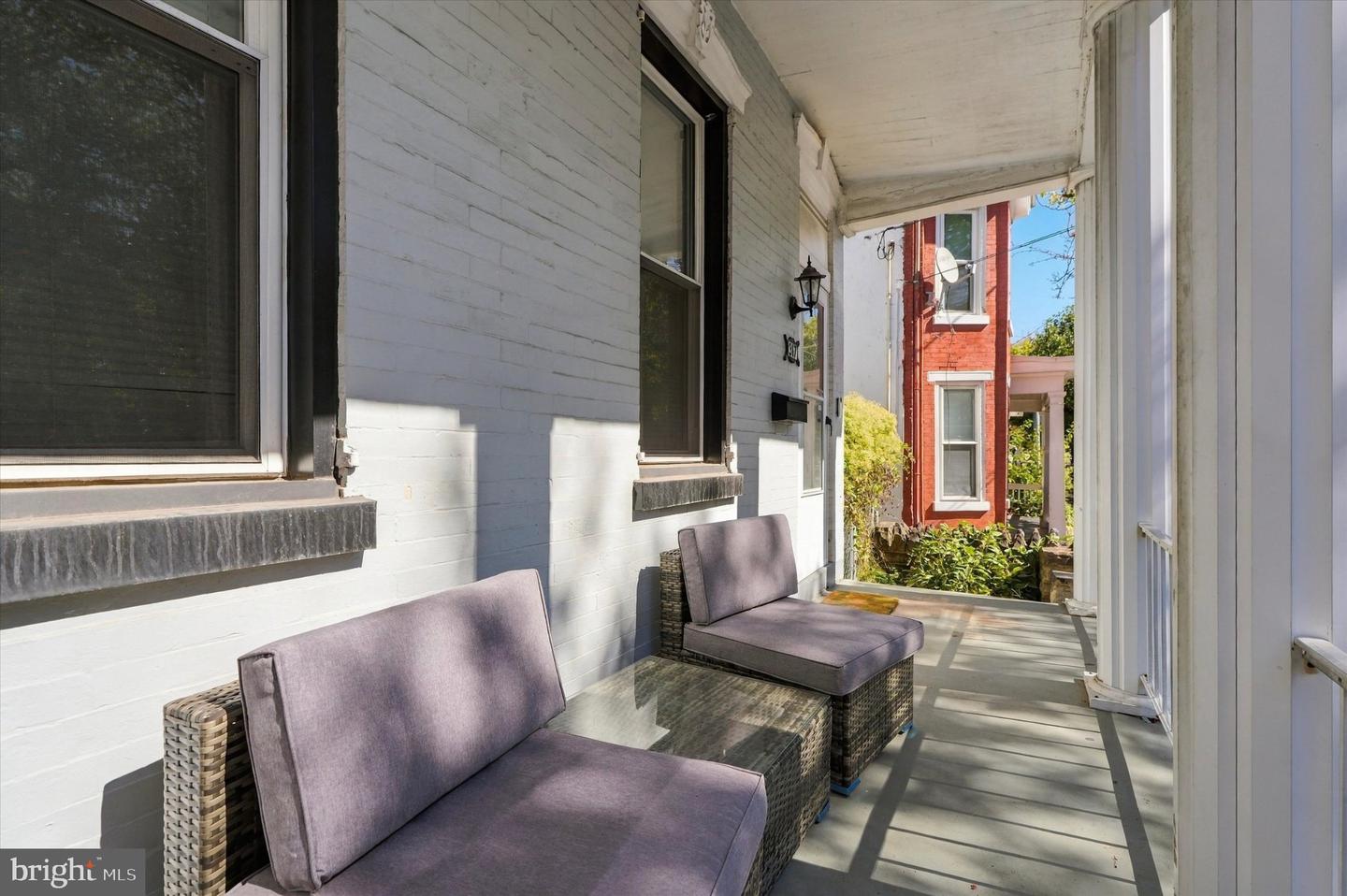 317 Walnut St Property Photo 4