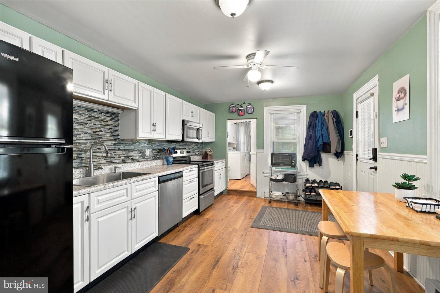 317 Walnut St Property Photo 11